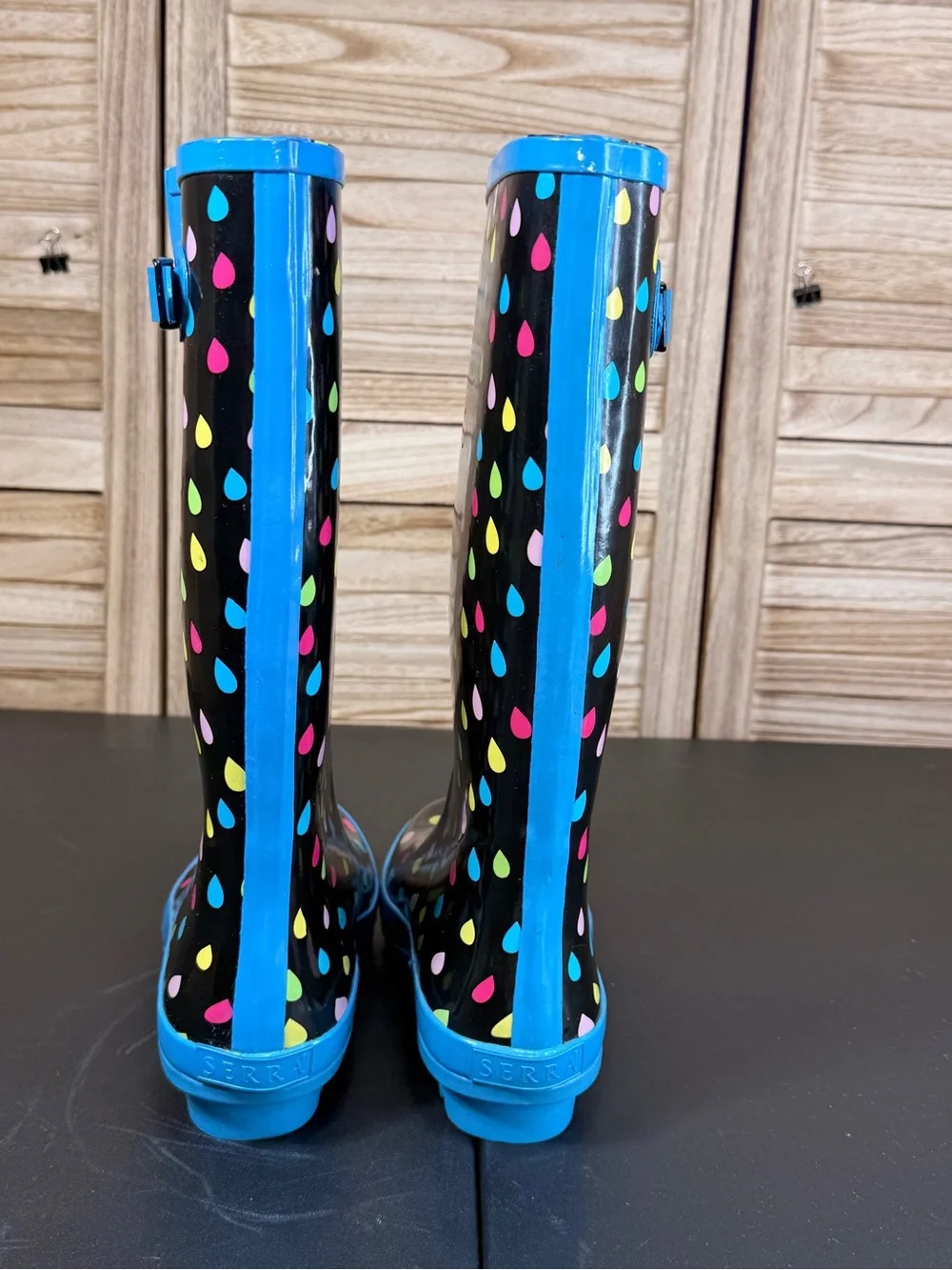 Serra Womens Black Rain Boots with Colorful Raindrop Print - Blue Trim SIze 9
